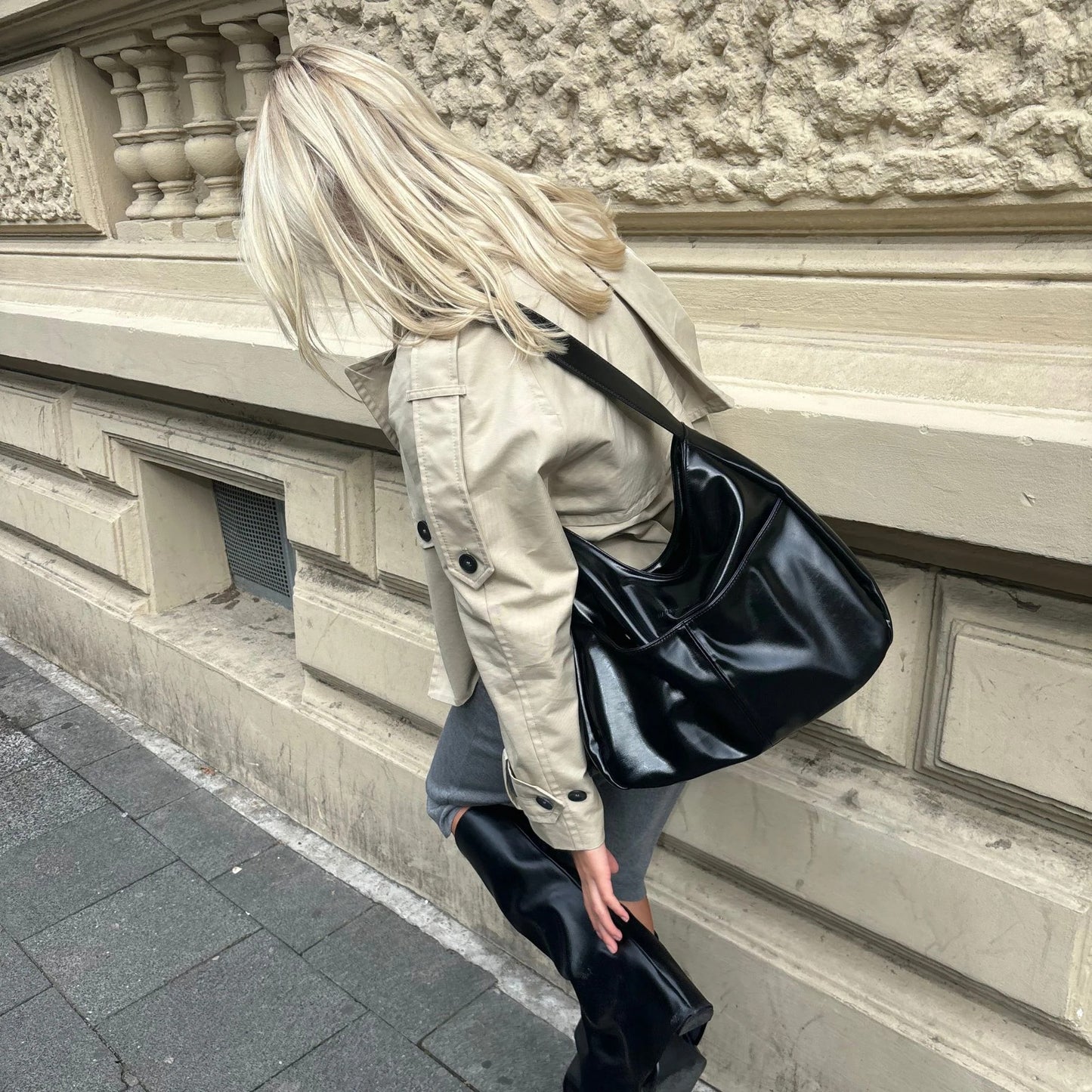 The Cavo Shoulder Bag